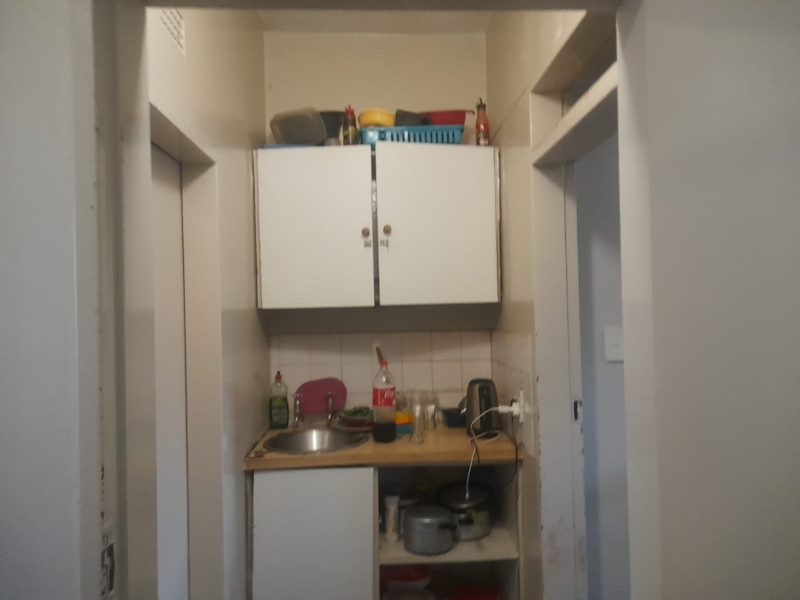 1 Bedroom Property for Sale in Hillbrow Gauteng