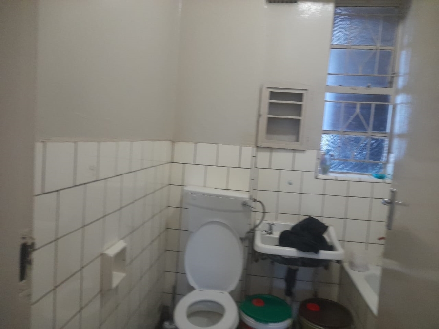 1 Bedroom Property for Sale in Hillbrow Gauteng