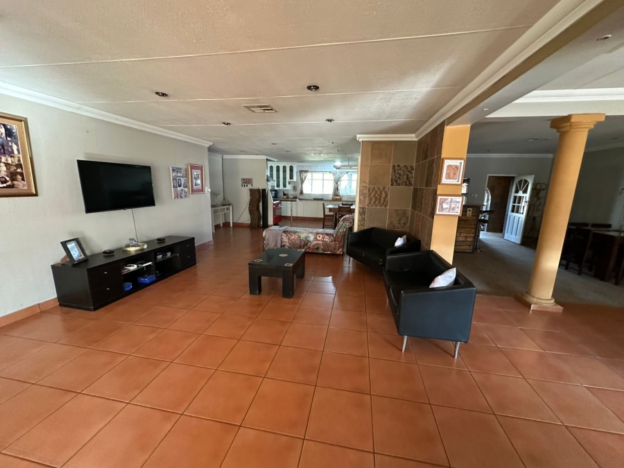 4 Bedroom Property for Sale in Three Rivers Proper Gauteng