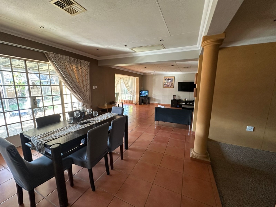 4 Bedroom Property for Sale in Three Rivers Proper Gauteng