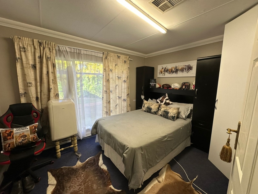 4 Bedroom Property for Sale in Three Rivers Proper Gauteng