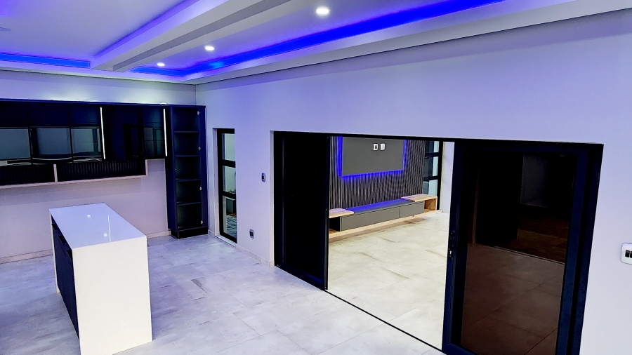 5 Bedroom Property for Sale in Six Fountains Residential Estate Gauteng