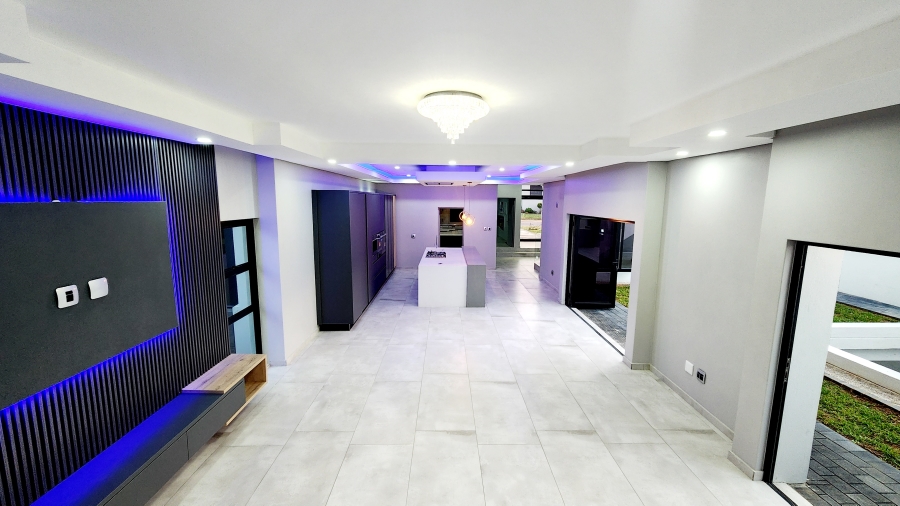 5 Bedroom Property for Sale in Six Fountains Residential Estate Gauteng