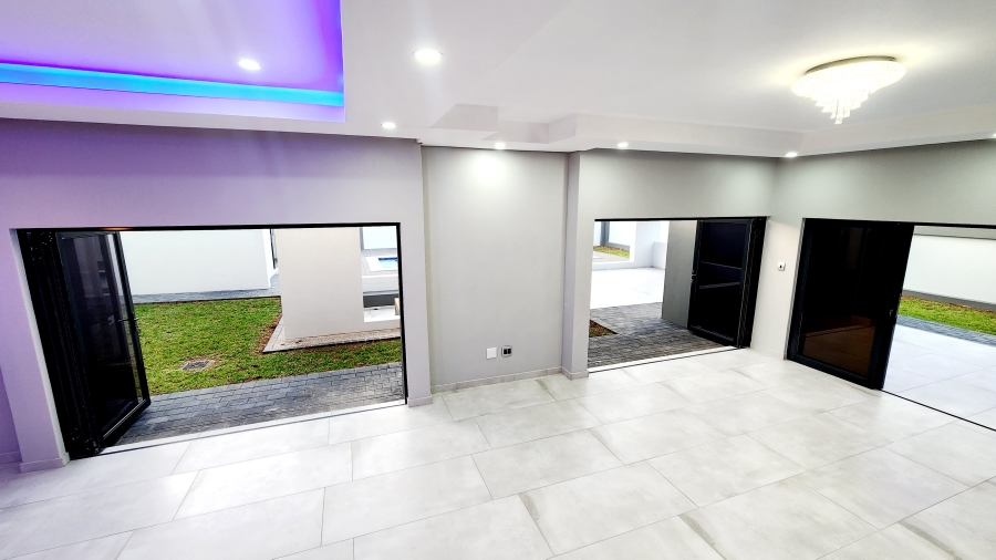 5 Bedroom Property for Sale in Six Fountains Residential Estate Gauteng