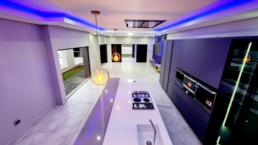 5 Bedroom Property for Sale in Six Fountains Residential Estate Gauteng