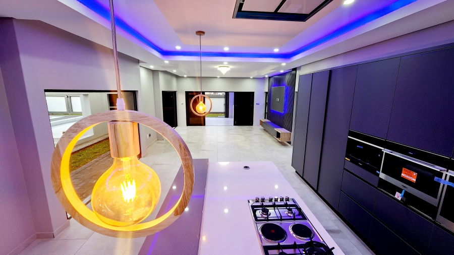 5 Bedroom Property for Sale in Six Fountains Residential Estate Gauteng