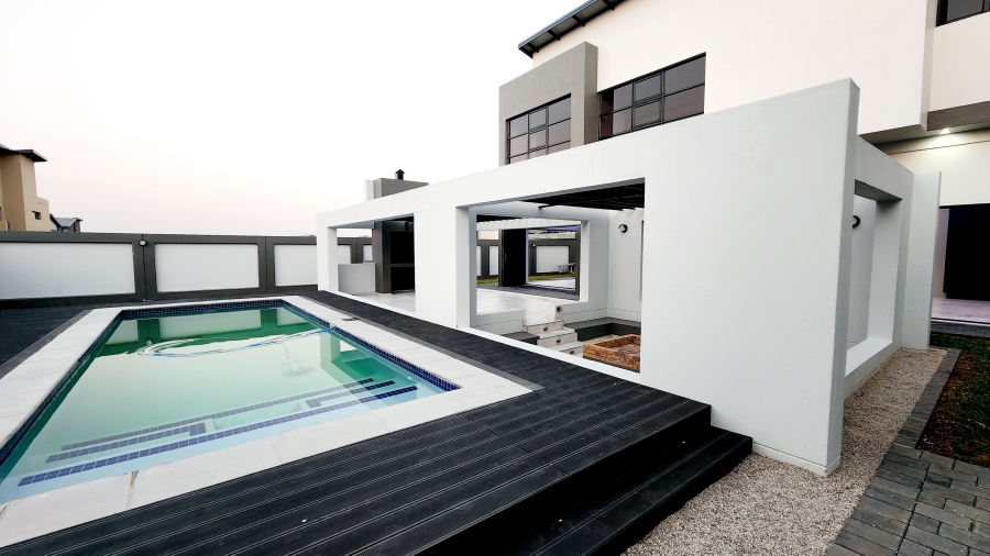 5 Bedroom Property for Sale in Six Fountains Residential Estate Gauteng
