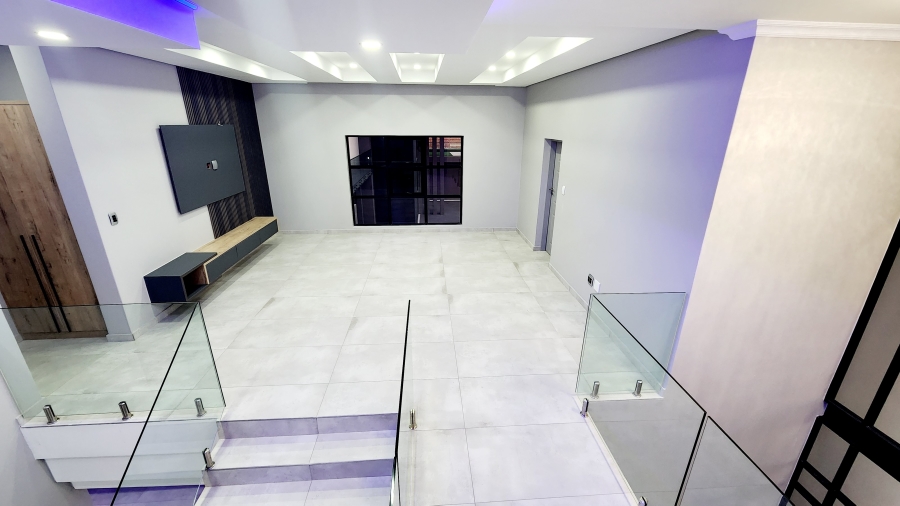 5 Bedroom Property for Sale in Six Fountains Residential Estate Gauteng