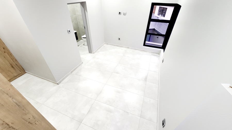 5 Bedroom Property for Sale in Six Fountains Residential Estate Gauteng