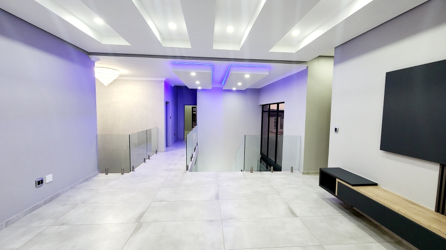 5 Bedroom Property for Sale in Six Fountains Residential Estate Gauteng