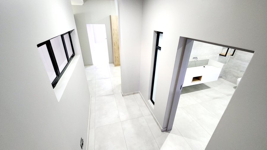 5 Bedroom Property for Sale in Six Fountains Residential Estate Gauteng