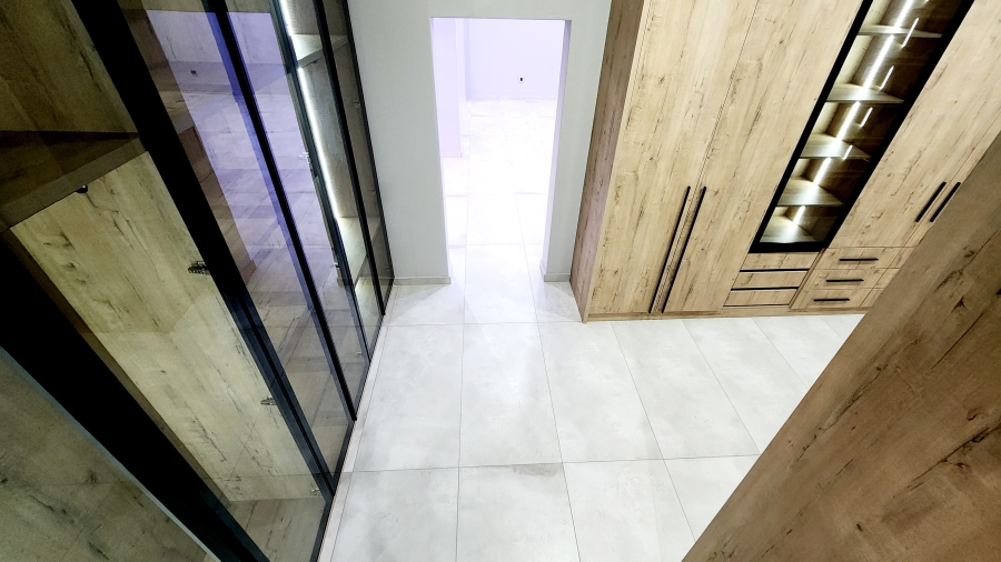 5 Bedroom Property for Sale in Six Fountains Residential Estate Gauteng