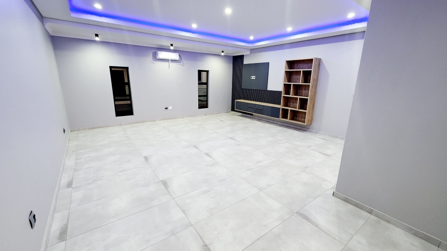 5 Bedroom Property for Sale in Six Fountains Residential Estate Gauteng