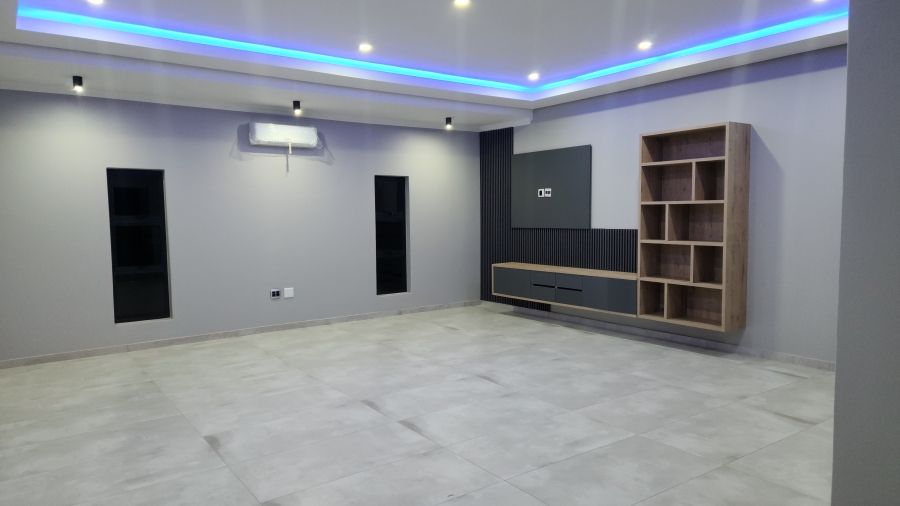 5 Bedroom Property for Sale in Six Fountains Residential Estate Gauteng