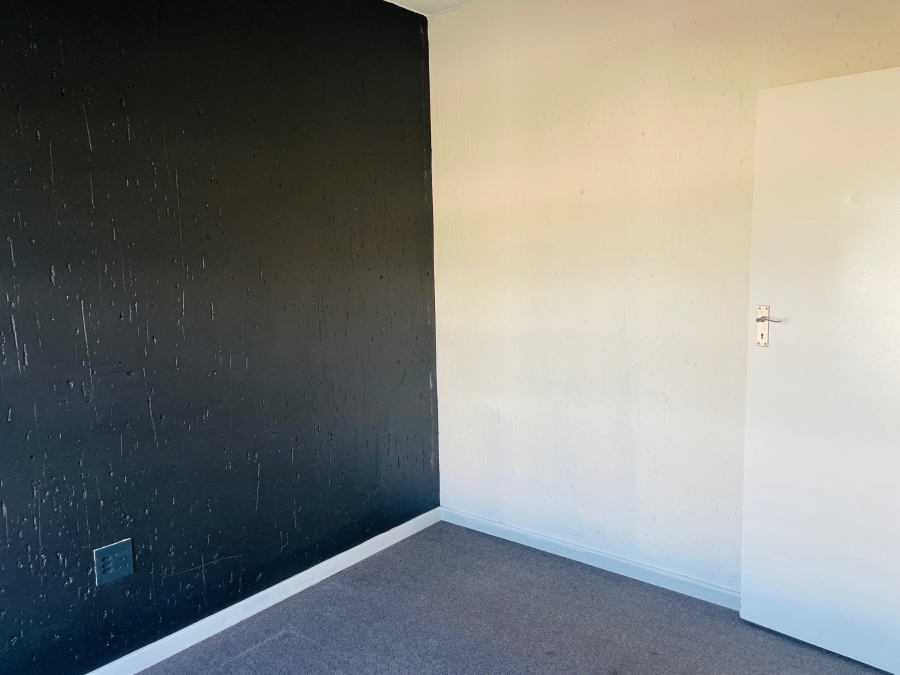 To Let 2 Bedroom Property for Rent in Douglasdale Gauteng