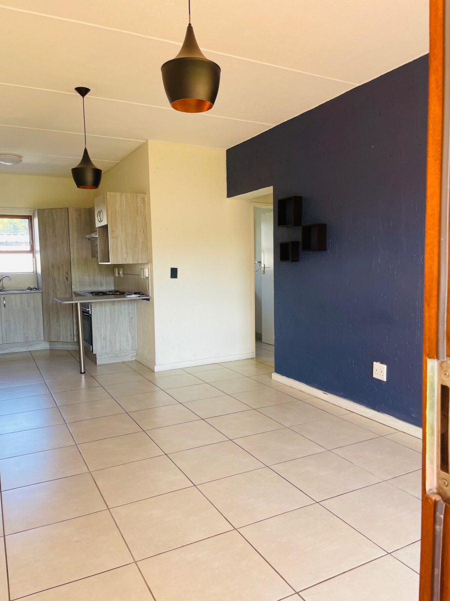 To Let 2 Bedroom Property for Rent in Douglasdale Gauteng