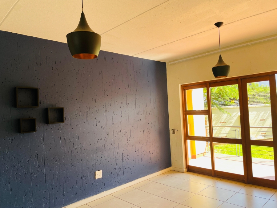 To Let 2 Bedroom Property for Rent in Douglasdale Gauteng