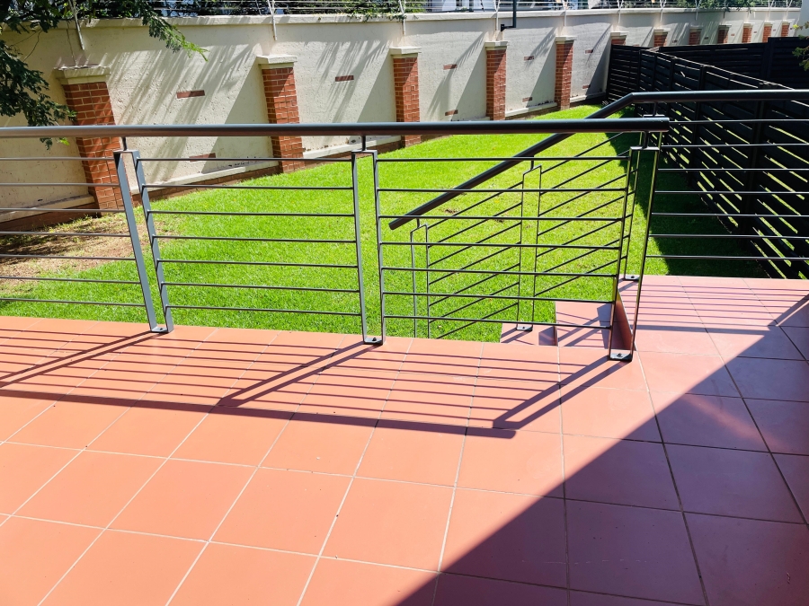 To Let 2 Bedroom Property for Rent in Douglasdale Gauteng