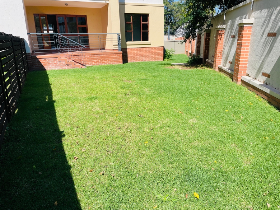 To Let 2 Bedroom Property for Rent in Douglasdale Gauteng