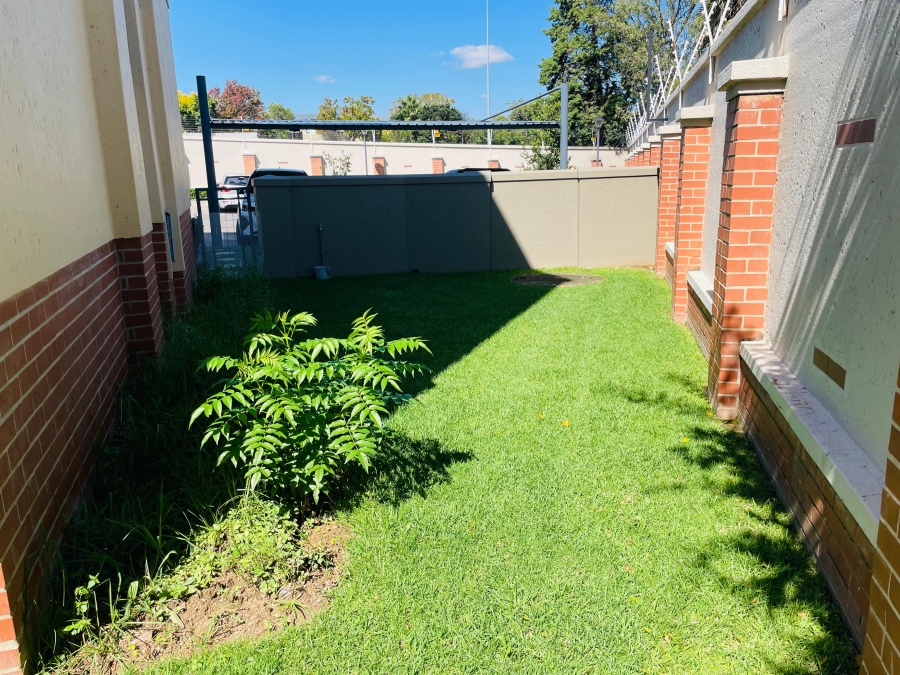 To Let 2 Bedroom Property for Rent in Douglasdale Gauteng