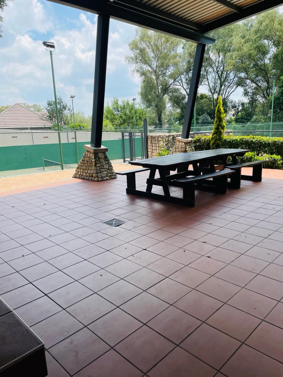 To Let 2 Bedroom Property for Rent in Douglasdale Gauteng