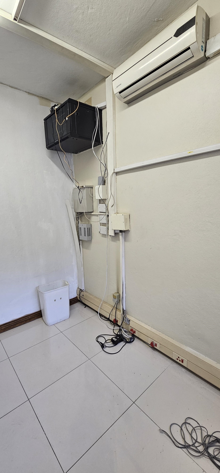 To Let commercial Property for Rent in Eldoraigne Gauteng