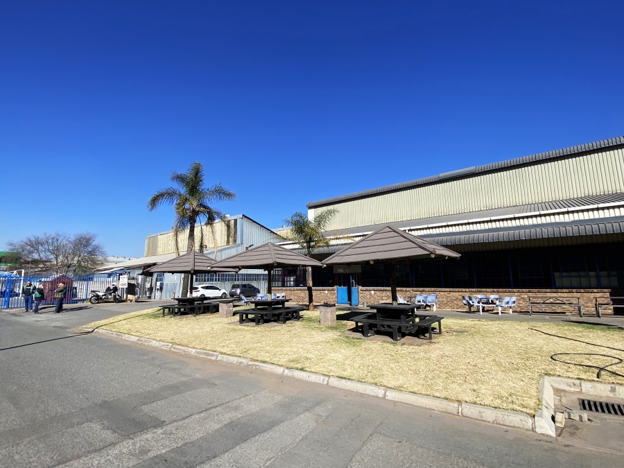 To Let commercial Property for Rent in Clayville Gauteng