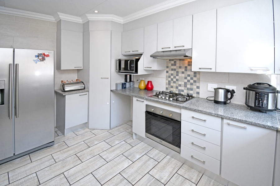 3 Bedroom Property for Sale in Noordhang Gauteng