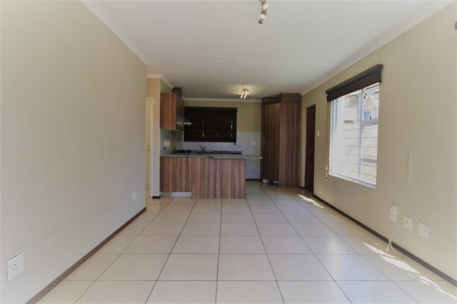 2 Bedroom Property for Sale in Broadacres Gauteng