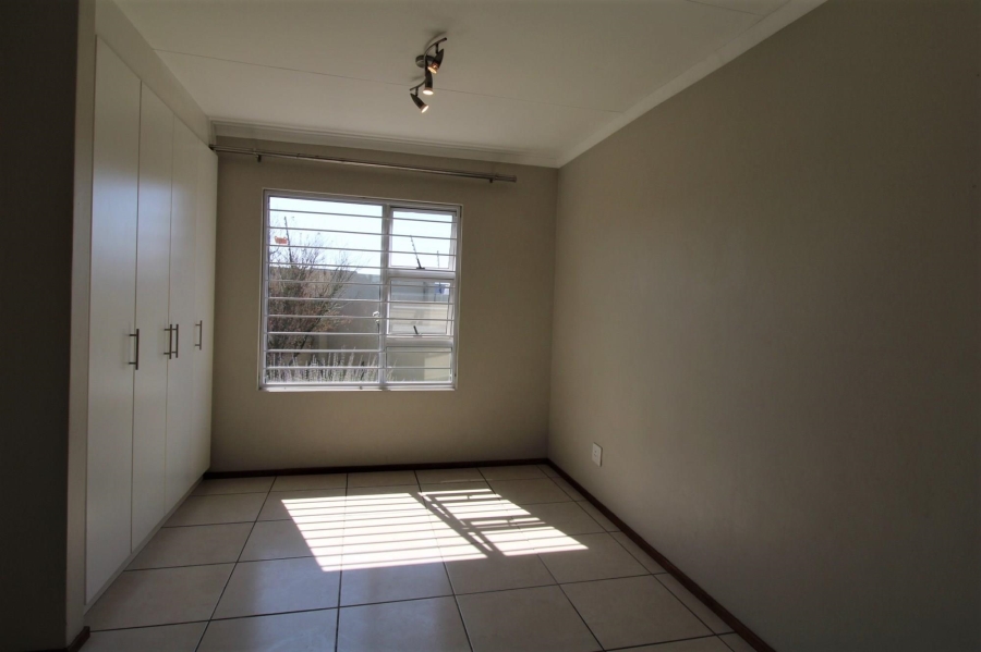2 Bedroom Property for Sale in Broadacres Gauteng