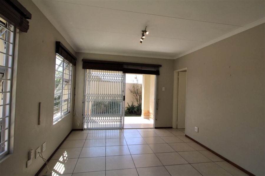 2 Bedroom Property for Sale in Broadacres Gauteng