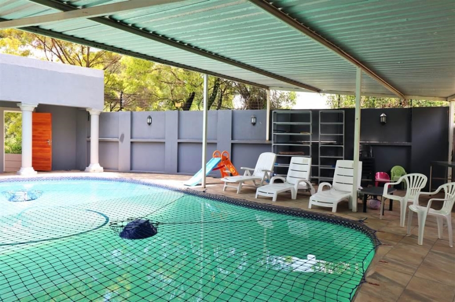 5 Bedroom Property for Sale in Edenvale Central Gauteng