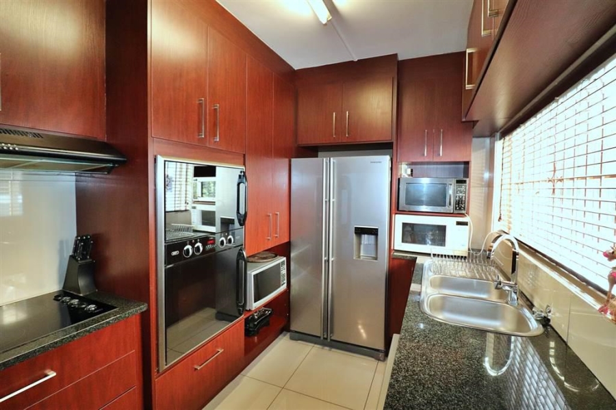 5 Bedroom Property for Sale in Edenvale Central Gauteng