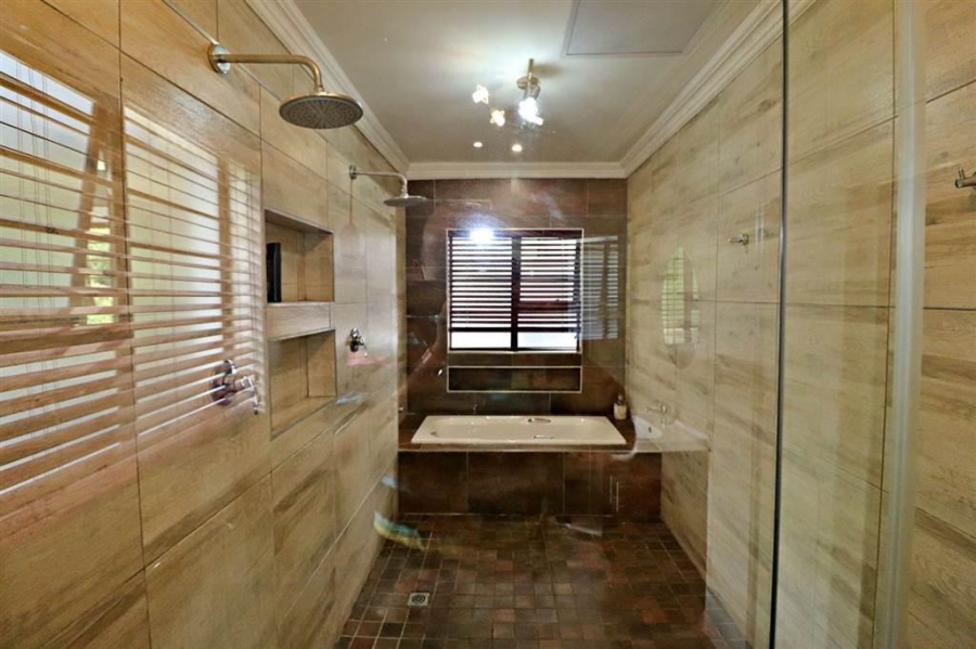 5 Bedroom Property for Sale in Edenvale Central Gauteng