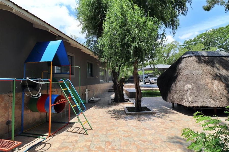 5 Bedroom Property for Sale in Edenvale Central Gauteng