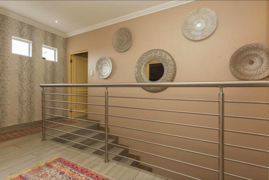 To Let 3 Bedroom Property for Rent in Crescent Wood Country Estate Gauteng