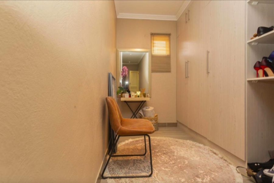 To Let 3 Bedroom Property for Rent in Crescent Wood Country Estate Gauteng