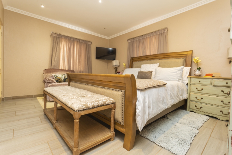 To Let 3 Bedroom Property for Rent in Crescent Wood Country Estate Gauteng