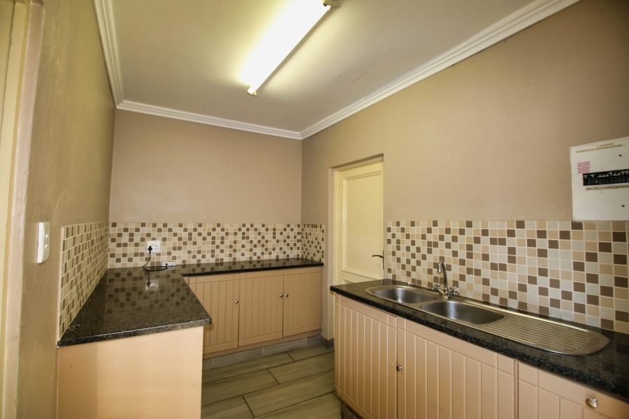 To Let 3 Bedroom Property for Rent in Crescent Wood Country Estate Gauteng