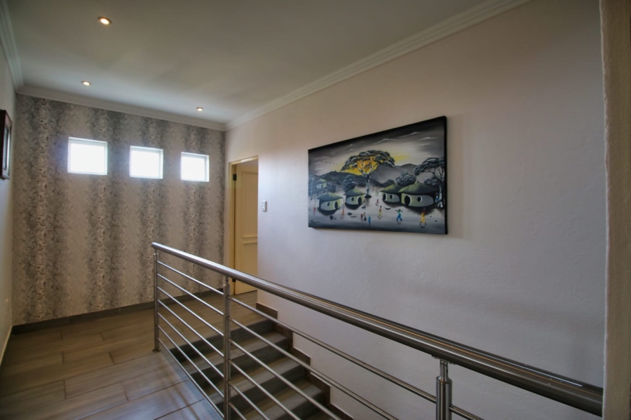 To Let 3 Bedroom Property for Rent in Crescent Wood Country Estate Gauteng