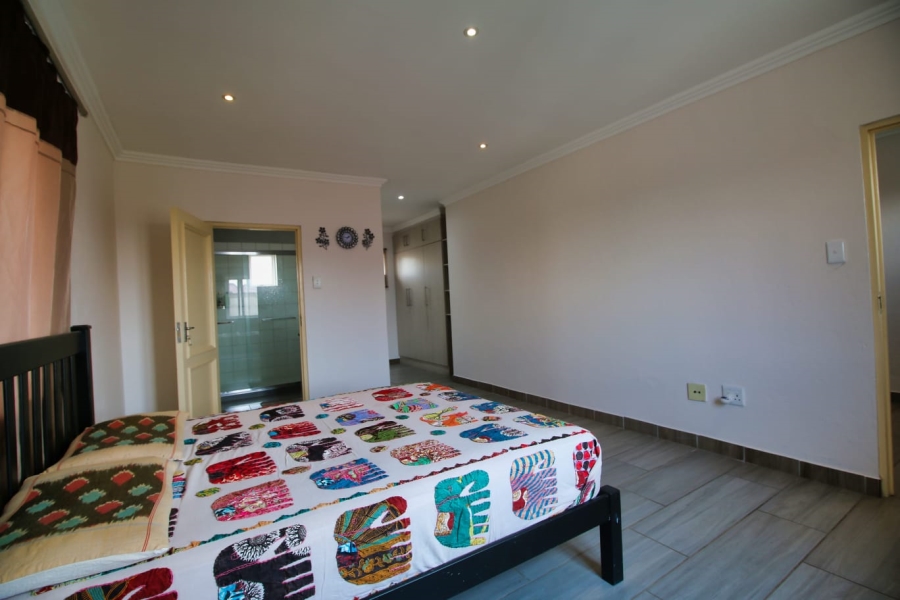 To Let 3 Bedroom Property for Rent in Crescent Wood Country Estate Gauteng