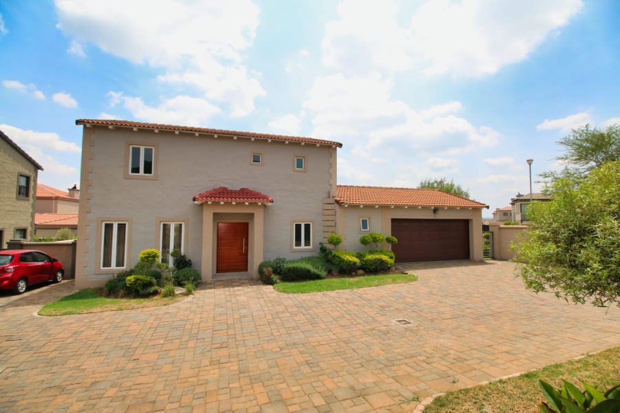 To Let 3 Bedroom Property for Rent in Crescent Wood Country Estate Gauteng