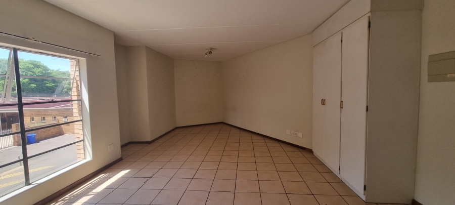 1 Bedroom Property for Sale in Hillcrest Gauteng