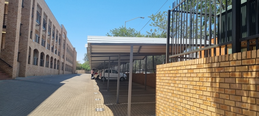 1 Bedroom Property for Sale in Hillcrest Gauteng