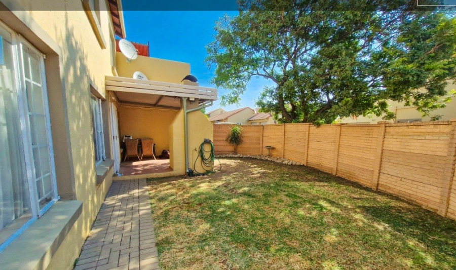 2 Bedroom Property for Sale in Willow Park Manor Gauteng