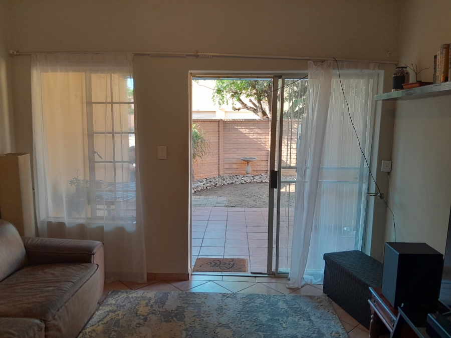 2 Bedroom Property for Sale in Willow Park Manor Gauteng