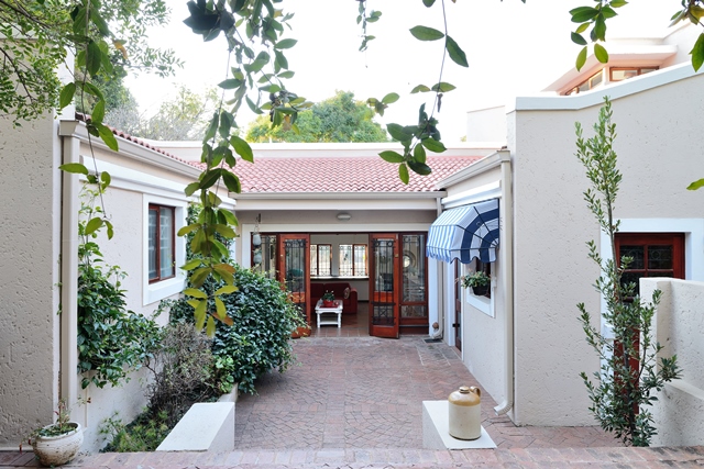 4 Bedroom Property for Sale in Waterkloof Ridge Gauteng