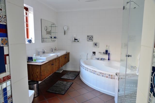 4 Bedroom Property for Sale in Waterkloof Ridge Gauteng