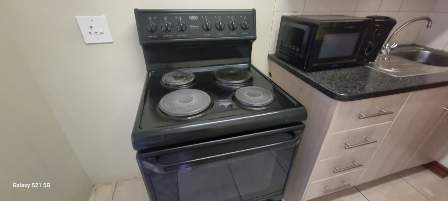 1 Bedroom Property for Sale in Hillcrest Gauteng