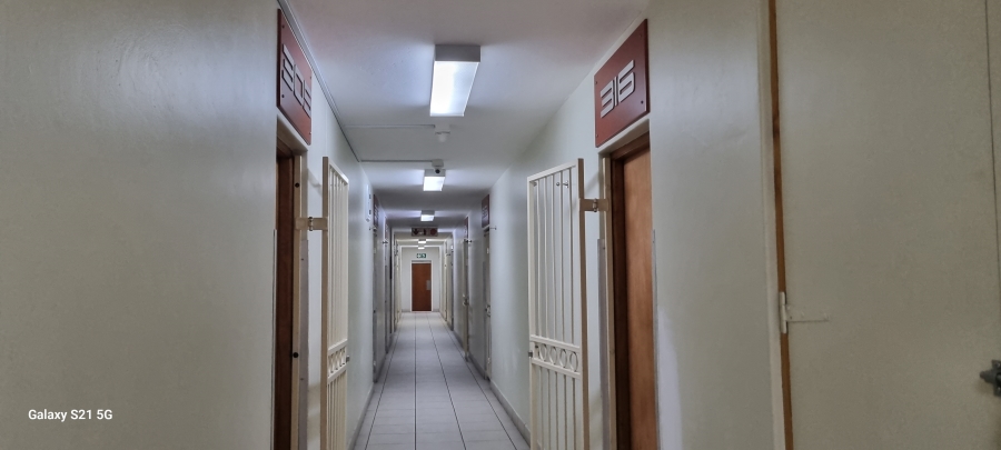1 Bedroom Property for Sale in Hillcrest Gauteng
